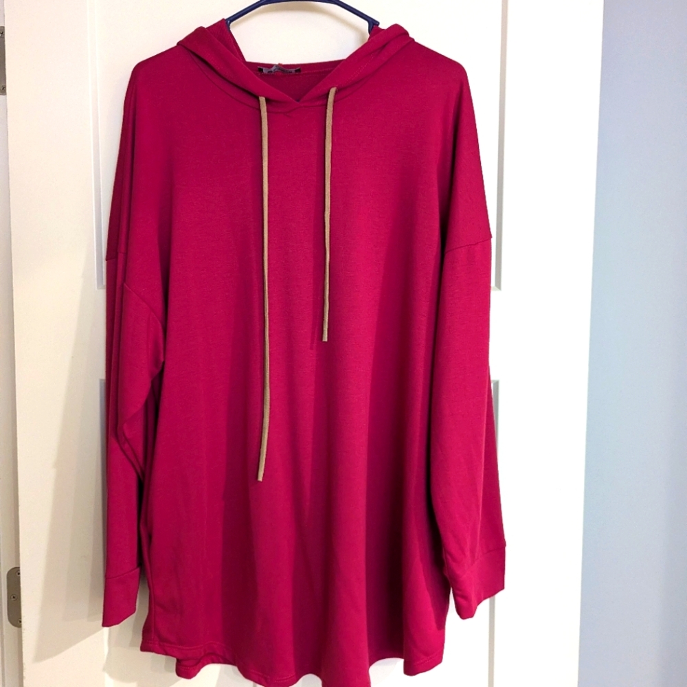 BomBom Women's tunic length lightweight hoodie with front pockets pink Size M